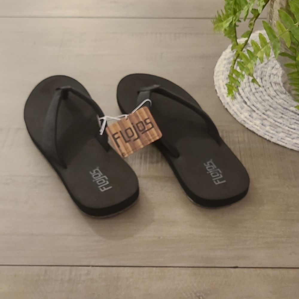 Flojos Classic Black Sandals